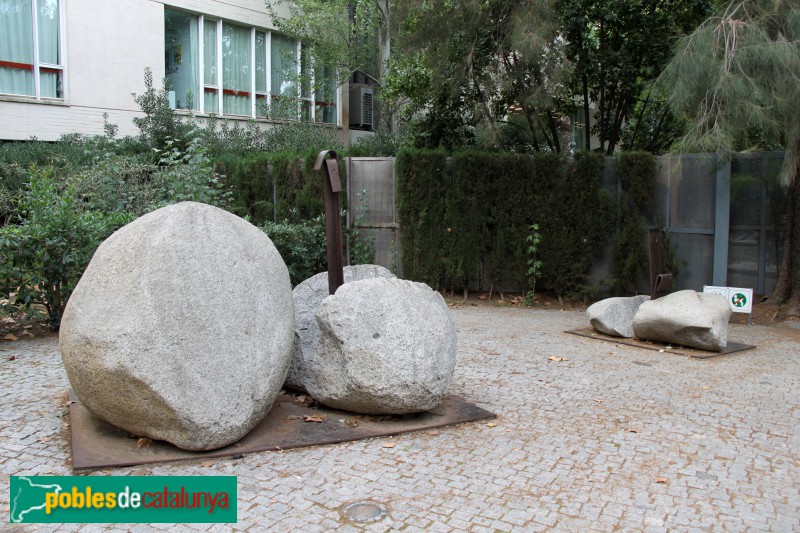 Barcelona - Jardí d'escultures de la Fundació Miró. Génesi, d'Ernest Altés (Foto: Albert Esteves, 2016) Barcelona - Jardí d'escultures de la Fundació Miró. Génesi, d'Ernest Altés