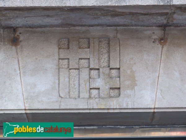 Barcelona - Antic Ajuntament de Sant Andreu. Escut porta principal seu districte Sant Andreu (Foto: Graciel·la Vidal, 2017) Barcelona - Antic Ajuntament de Sant Andreu. Escut porta principal seu districte Sant Andreu