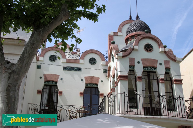 Vilanova i la Geltrú - Casa Renard (Foto: Albert Esteves, 2017) Vilanova i la Geltrú - Casa Renard