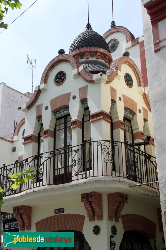 Vilanova i la Geltrú - Casa Renard (Foto: Albert Esteves, 2017) Vilanova i la Geltrú - Casa Renard