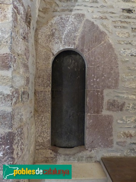 Porta accés al campanar