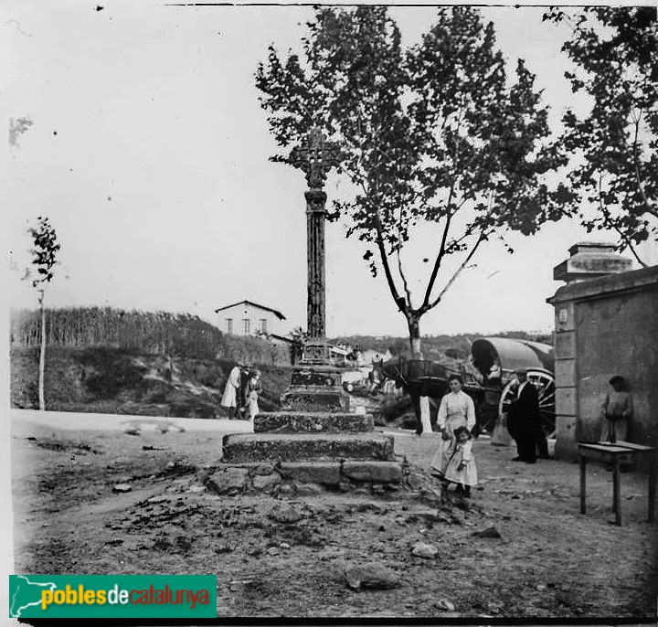 Seva - Creu de terme (Foto: Josep Salvany. Biblioteca de Catalunya, 1914) Seva - Creu de terme