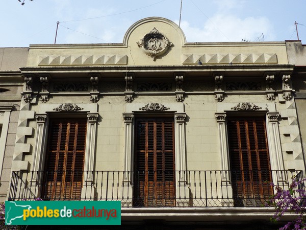 Rambla Fabra i Puig, 22. Detall balconada