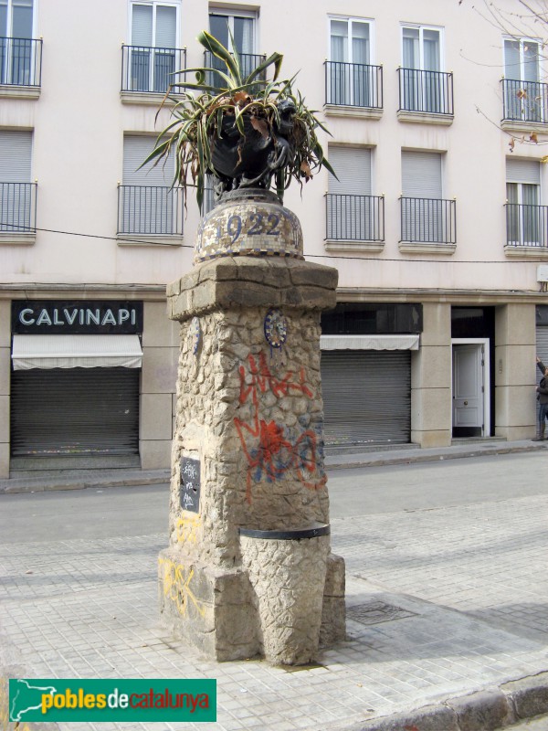 Badalona - Font de la plaça Pau Casals