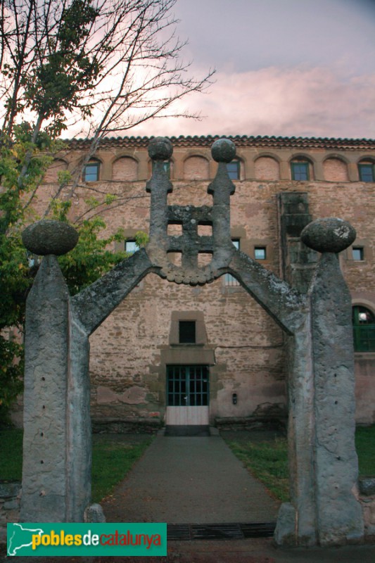 Monestir de Sant Tomàs. Portalada d'entrada