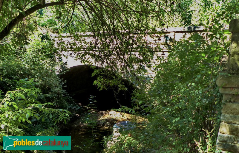 Pont del torrent, est