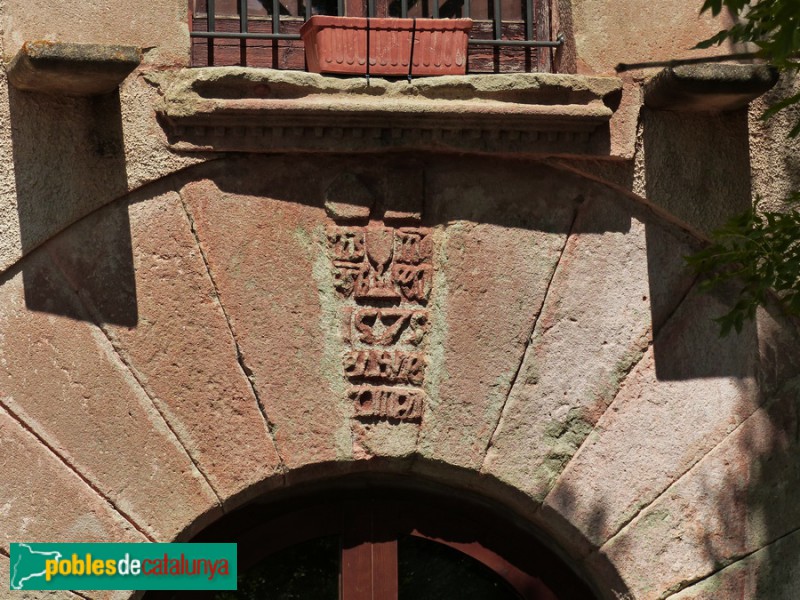 Dovella amb inscripció (Foto: Graciel·la Vidal, 2017) Dovella amb inscripció