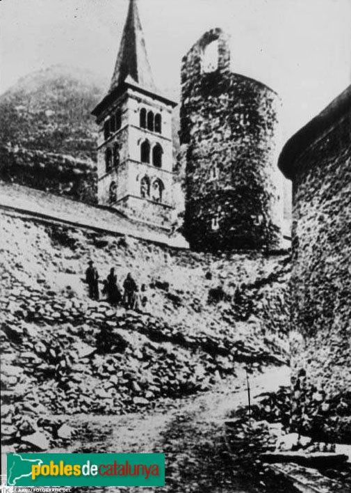 Arties - Castell, anys 20 o anterior (Foto: Arxiu C.E.C.) Arties - Castell, anys 20 o anterior