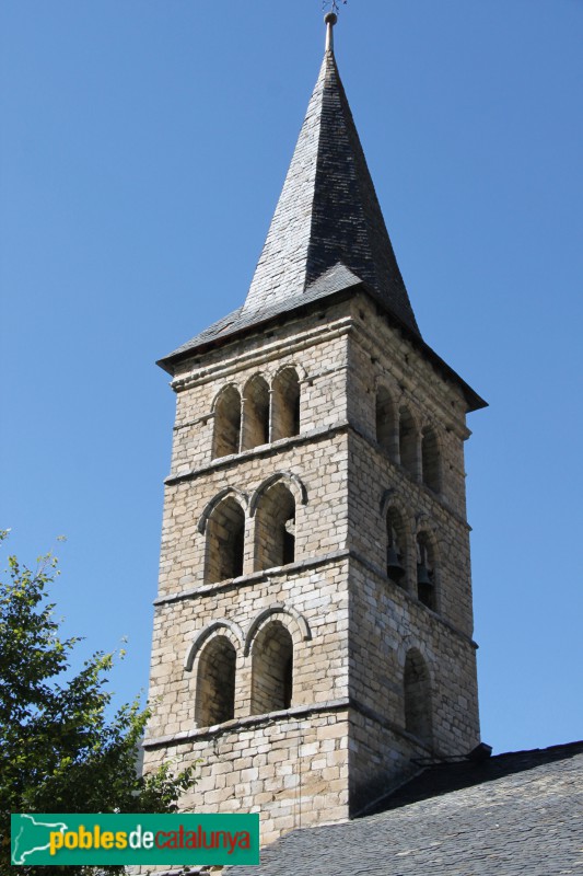 Arties - Església de Santa Maria, campanar (Foto: Albert Esteves, 2017) Arties - Església de Santa Maria, campanar