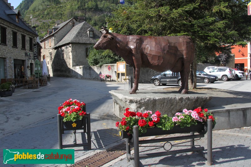 Arties - Monument a la vaca bruna