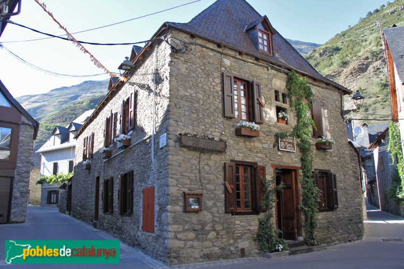 Garòs - Casa Solé (Foto: Albert Esteves, 2017) Garòs - Casa Solé