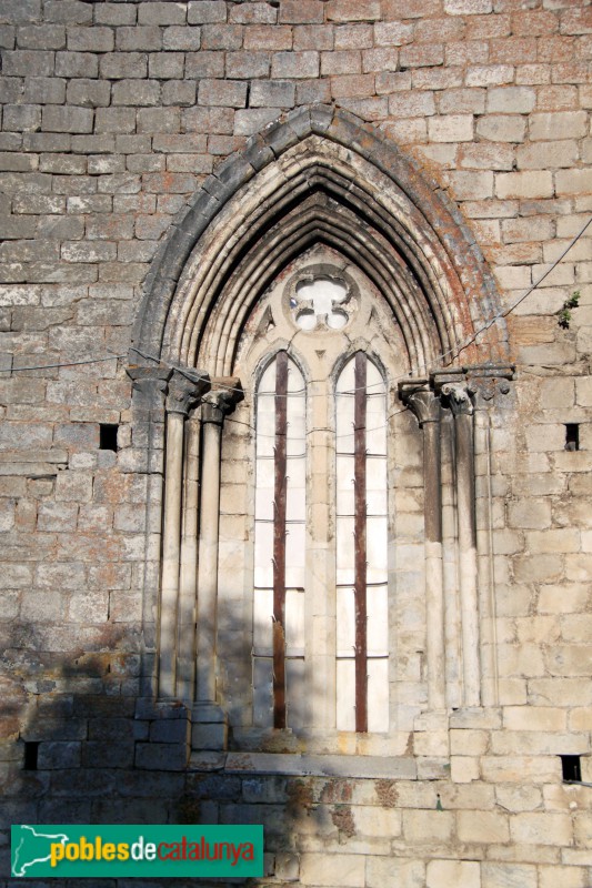 Salardú - Sant Andreu, finestral gòtic (Foto: Albert Esteves, 2017) Salardú - Sant Andreu, finestral gòtic
