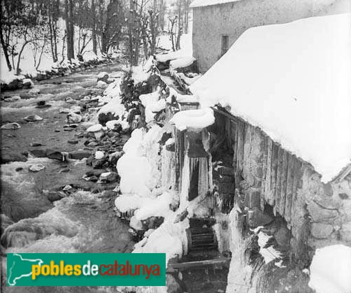 Salardú - Mola de la Vila (Foto: Albert Oliveras -Arxiu C.E.C.-, 1930) Salardú - Mola de la Vila