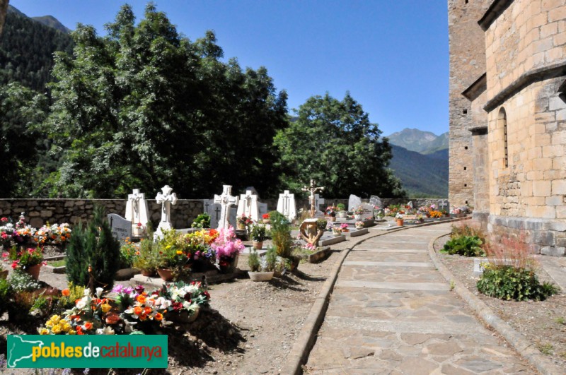 Garòs - Església de Sant Julià, cementiri