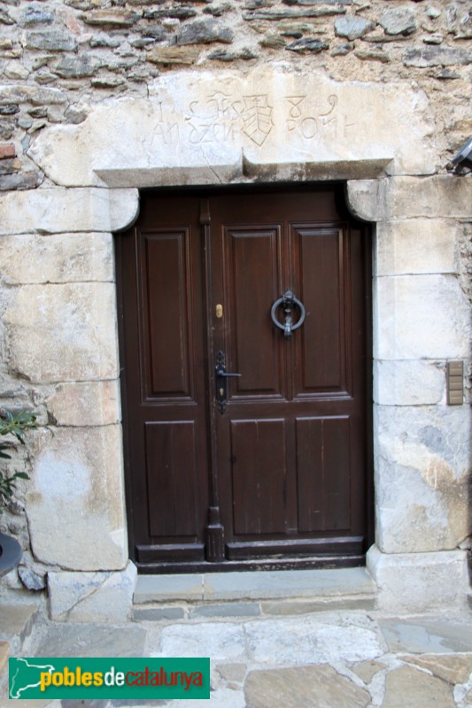 Gessa - Casa Rosa (Foto: Albert Esteves, 2017) Gessa - Casa Rosa