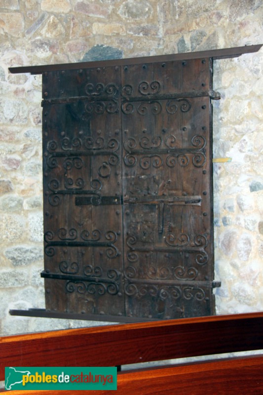 Santa Cristina d'Aro - Sant Martí de Romanyà, porta procedent de Sant Cebrià dels Alls (Foto: Albert Esteves, 2017) Santa Cristina d'Aro - Sant Martí de Romanyà, porta procedent de Sant Cebrià dels Alls