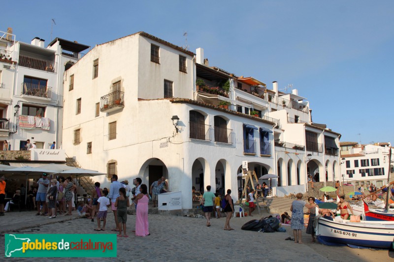 Palafrugell - Les Voltes (Calella de Palafrugell) (Foto: Albert Esteves, 2017) Palafrugell - Les Voltes (Calella de Palafrugell)
