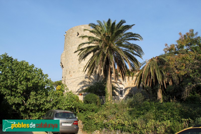 Palafrugell - Torre de Calella de Palafrugell (Foto: Albert Esteves, 2017) Palafrugell - Torre de Calella de Palafrugell