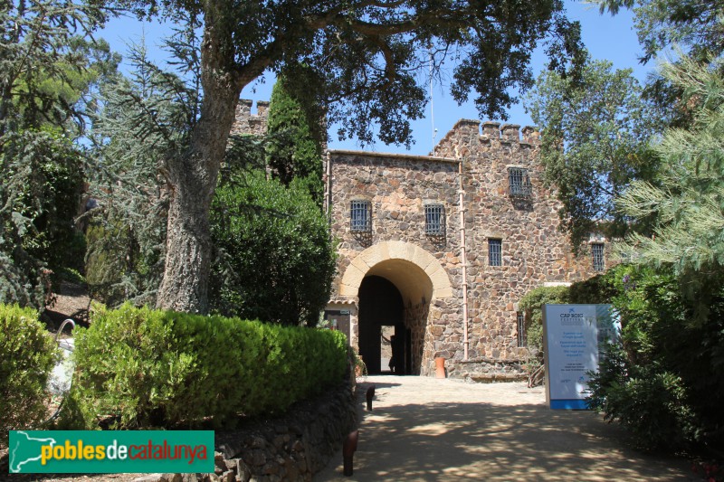 Palafrugell - Cap Roig, portada prop del castell