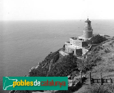 Palafrugell - Far de Sant Sebastià (Foto: Carles Fargas -Arxiu fotogràfic C.E.C.-, 1918) Palafrugell - Far de Sant Sebastià