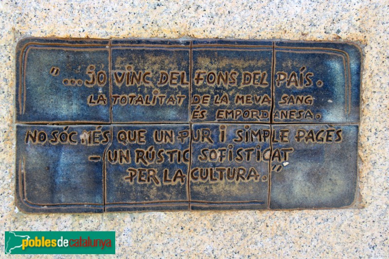 Palafrugell - Monument a Josep Pla