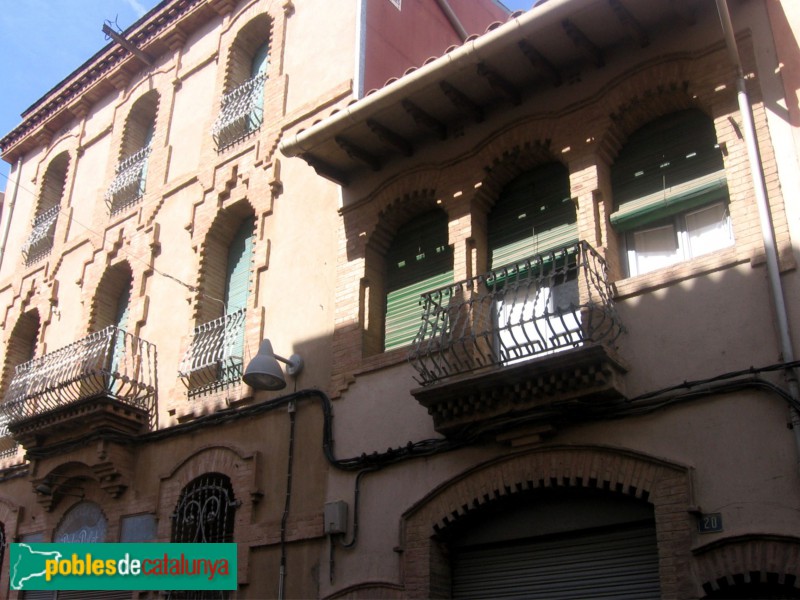 Torrelles de Llobregat - Casa Palet i veïna