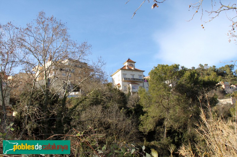 Torrelles de Llobregat - Torre de la plaça de l'Església