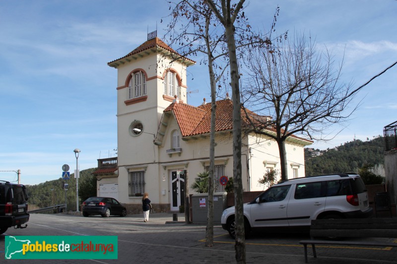Torrelles de Llobregat - Torre de la plaça de l'Església