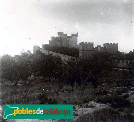 Castelldefels - Castell (Foto: <i>Manuel Pinilla -Arxiu C.E.C.-</i>, 1924) Castelldefels - Castell