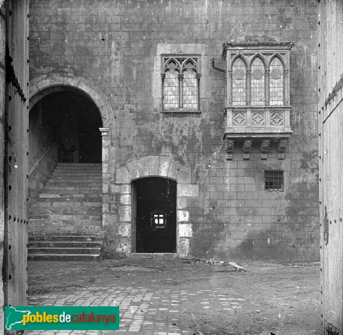 Castelldefels - Castell (Foto: <i>Josep Salvany -Biblioteca de Catalunya-</i>, 1917) Castelldefels - Castell