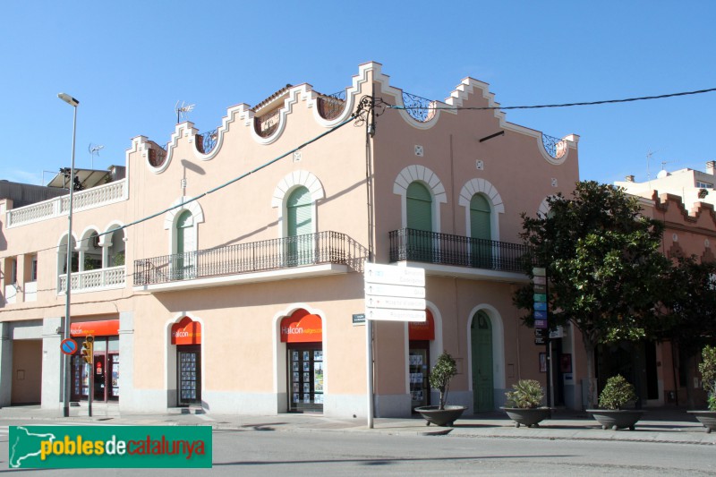 Viladecans - Casa a la plaça de la Vila, 1
