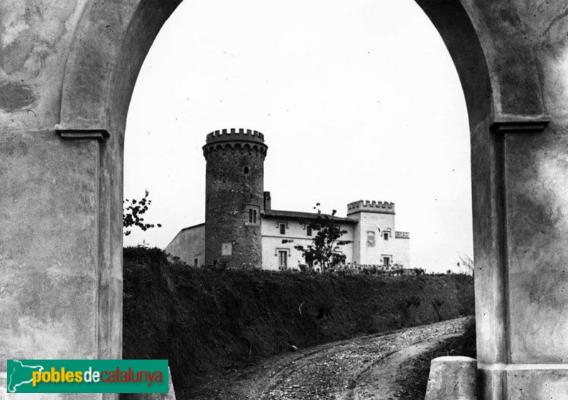 Santa Coloma de Cervelló - Torre Salvana (o Salbana) (Foto: <i>Antoni Gallardo -Arxiu Fotogràfic Centre Excursionista de Catalunya-</i>, 1918) Santa Coloma de Cervelló - Torre Salvana (o Salbana)