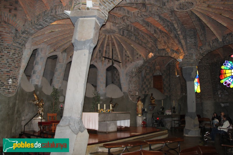 Colònia Güell - Cripta (interior)