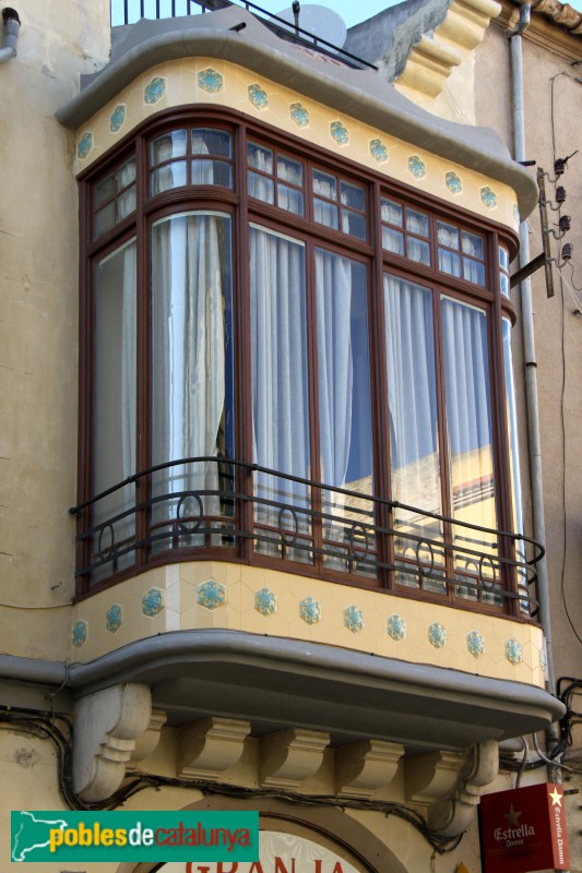 Vilafranca del Penedès - Casa Batlle i Planas (Foto: Albert Esteves, 2012) Vilafranca del Penedès - Casa Batlle i Planas