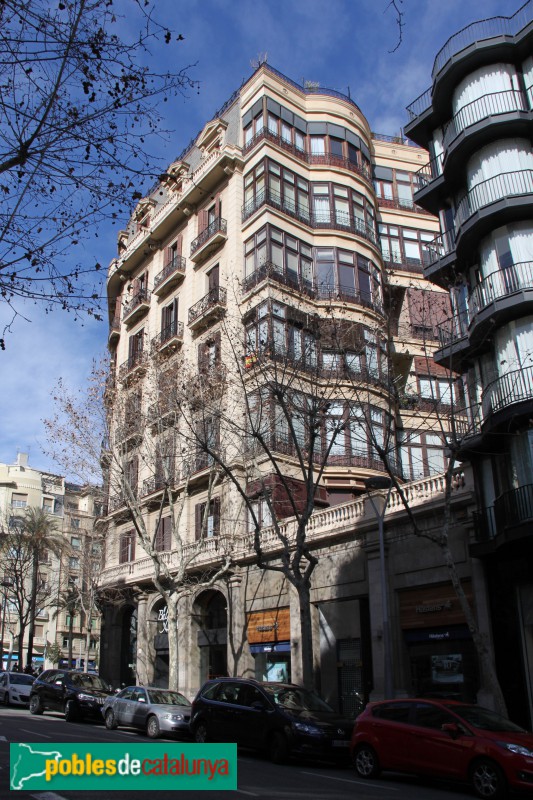 Barcelona - Diagonal, 431-439, cantonada Muntaner (Foto: Albert Esteves, 2018) Barcelona - Diagonal, 431-439, cantonada Muntaner