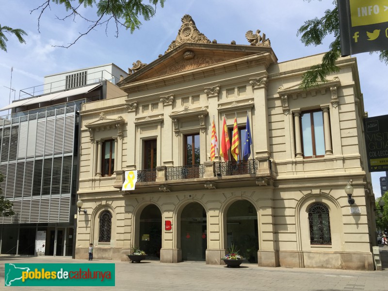 Barcelona - Antic ajuntament de Les Corts