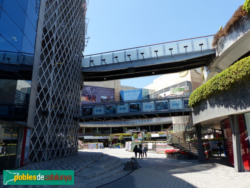 Barcelona - Centre comercial Som Multiespai. Interior centre comercial