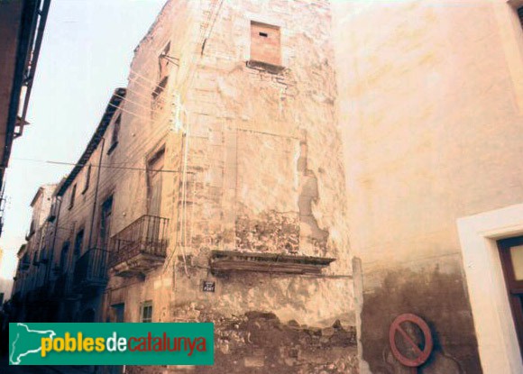 Tàrrega - Can Perelló (Foto: Joan Gangolells -Inarquit, Gencat.cat-, 1982) Tàrrega - Can Perelló