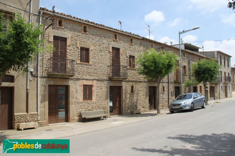 Tàrrega - Grup de cases unifamiliars (Santa Maria de Montmagastrell)