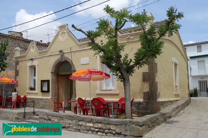 Tàrrega - Antiga escola de La Figuerosa (Foto: Albert Esteves, 2018) Tàrrega - Antiga escola de La Figuerosa