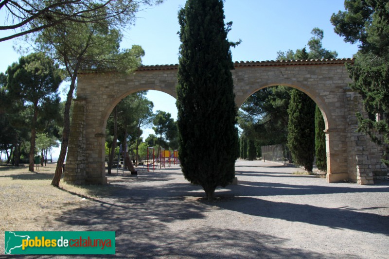 Tàrrega - Parc de Sant Eloi, arcades d'una antiga pallera