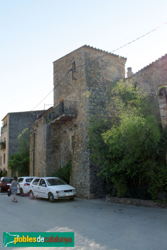 Palau-sator - Muralla, torre nord (Foto: Albert Esteves, 2018) Palau-sator - Muralla, torre nord