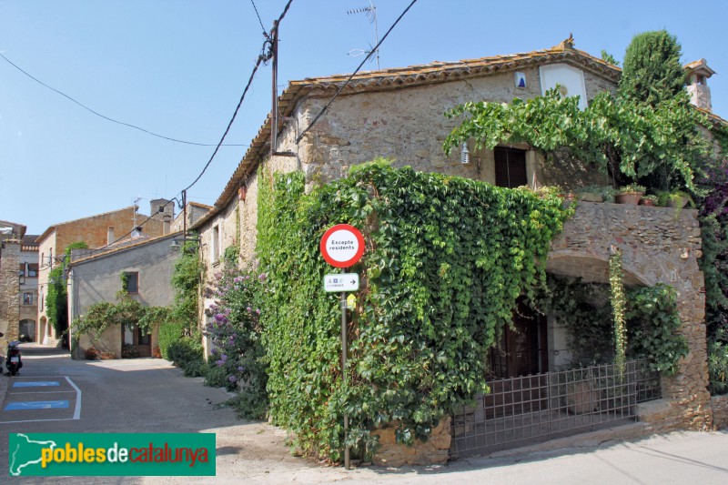 Palau-sator - Sant Feliu de Boada (Foto: Albert Esteves, 2018) Palau-sator - Sant Feliu de Boada