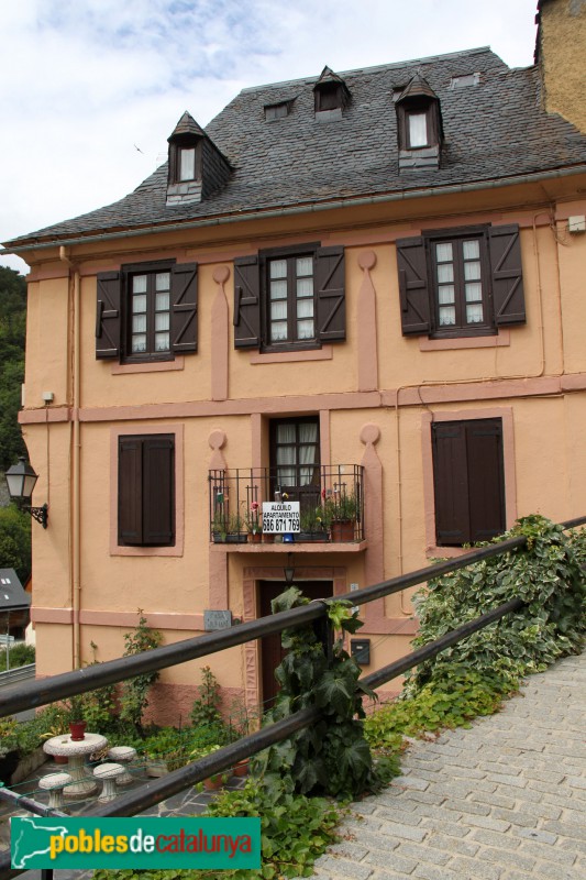 Aubert - Casa del poble (Foto: Albert Esteves, 2018) Aubert - Casa del poble