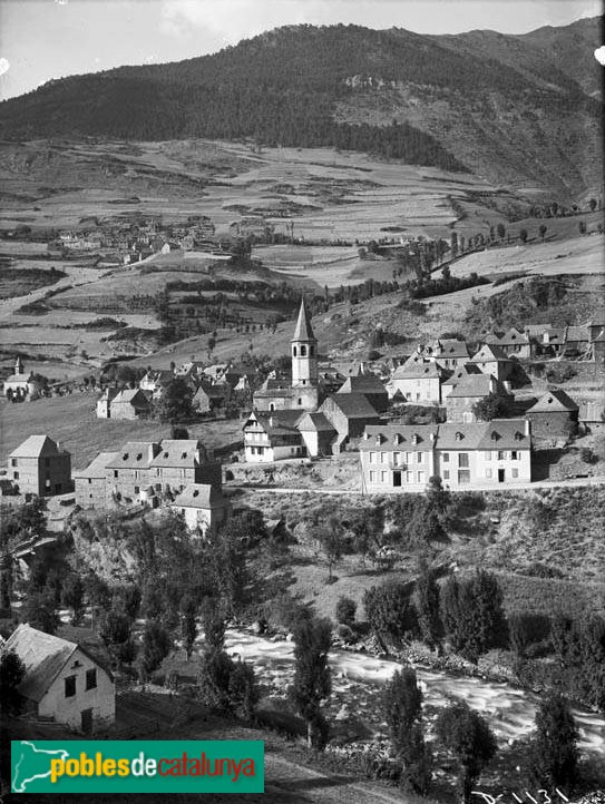 Aubert - Panoràmica del poble (Foto: Juli Soler Santaló -Arxiu Fotogràfic Centre Excursionista de Catalunya, inicis segle XX) Aubert - Panoràmica del poble