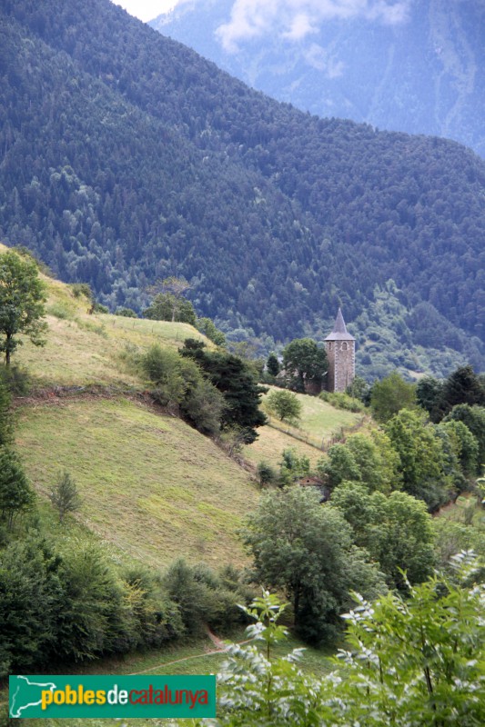 Mont - Campanar de Sant Pau, al fons