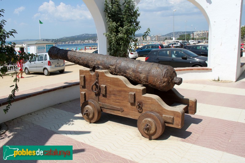 Palamós - Canó del segle XVIII, passeig del Mar