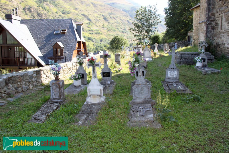 Escunhau - Església de Sant Pere, cementiri