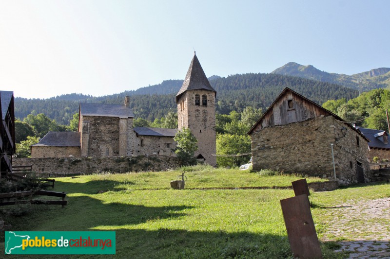 Escunhau - Església de Sant Pere (Foto: Albert Esteves, 2018) Escunhau - Església de Sant Pere