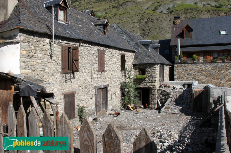 Escunhau - Una casa del poble (Foto: Albert Esteves, 2018) Escunhau - Una casa del poble
